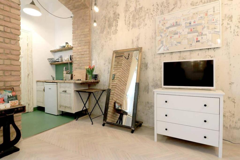 Little Corner At The Historic Jewish District With Ac Appartement Boedapest Buitenkant foto